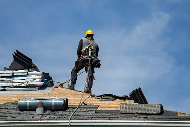 Professional Gutter Installation technician working in Filer, ID